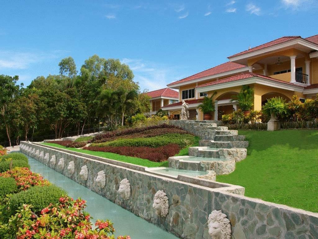 Hotel The Peacock Garden Panglao Exterior foto