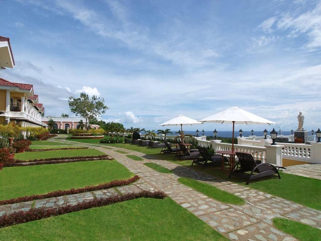 Hotel The Peacock Garden Panglao Exterior foto